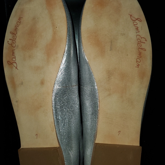 Sam Edelman silver scallop design leather flats - Picture 3 of 5